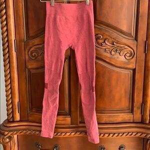 Yelete pink athletic leggings- size S/M